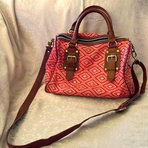 Steve Madden beige red woven cloth bag
